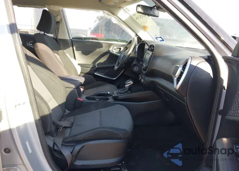 2021 Kia Soul S z USA, uszkodzony, nr VIN KNDJ23AU7M7747674